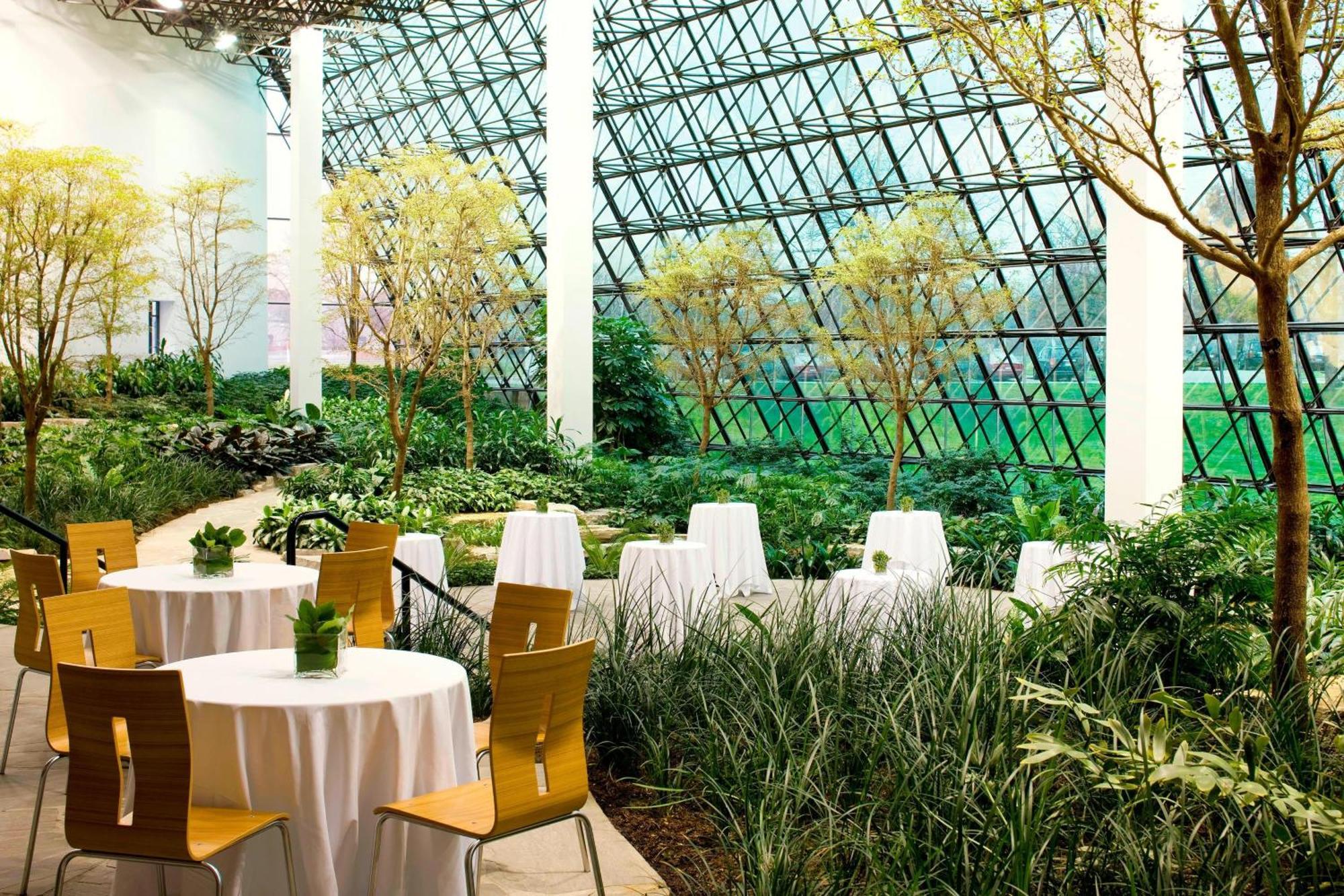 Hotel The Westin Detroit 4*